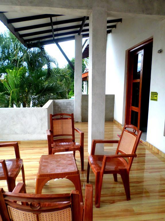Lion Rest Otel Anuradhapura Dış mekan fotoğraf