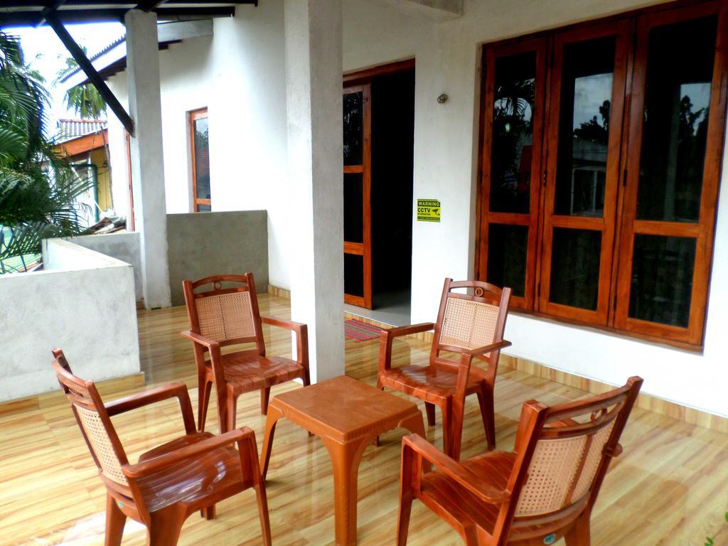 Lion Rest Otel Anuradhapura Dış mekan fotoğraf