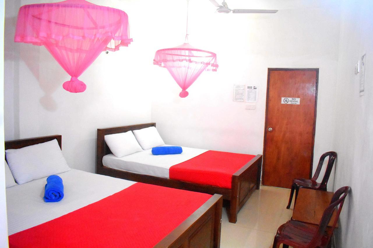 Lion Rest Otel Anuradhapura Dış mekan fotoğraf