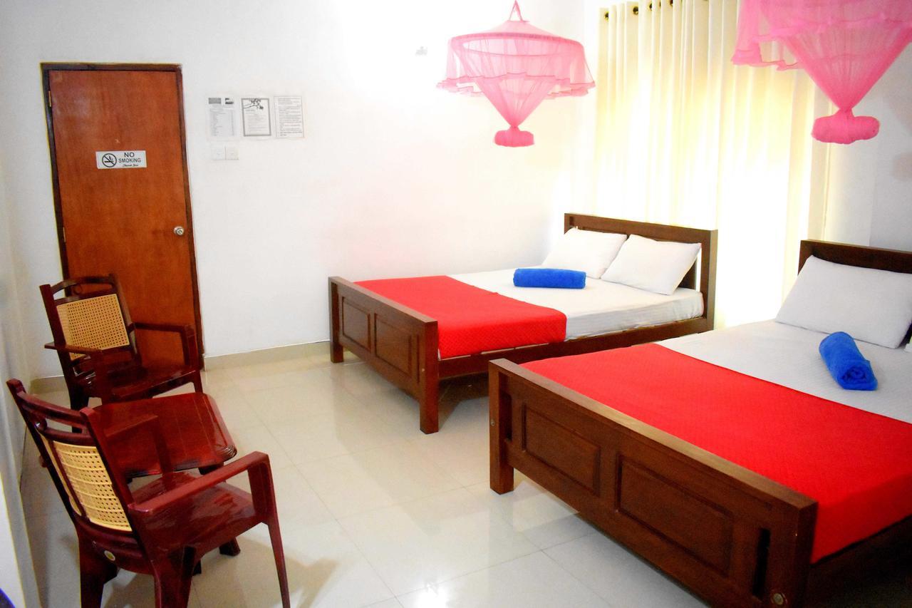 Lion Rest Otel Anuradhapura Dış mekan fotoğraf